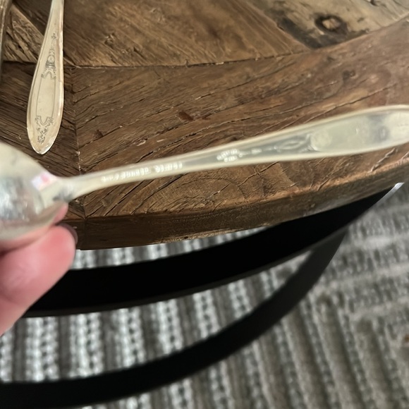 Vintage Oneida 5 pc Flatware Set: - Picture 16 of 16